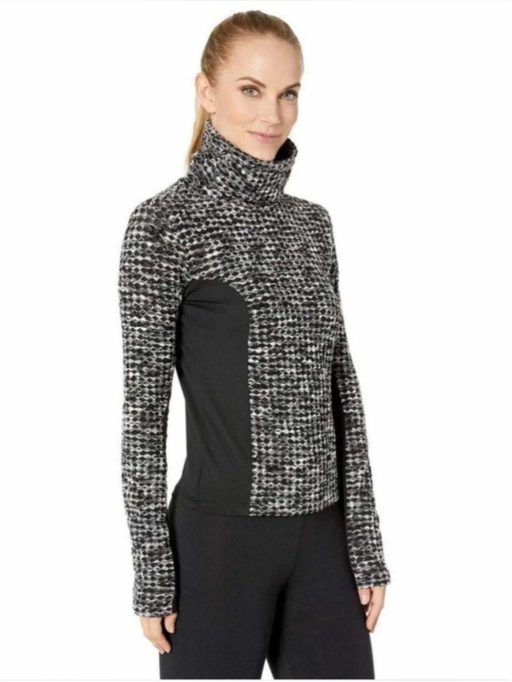 Nike Pro Hyperwarm Women's TurtleNeck Top Bkack White Size Medium